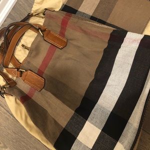 Burberry Brit Tottenham Medium Bag